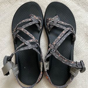 NWOT Chaco Women’s Zx2 Classic Creed Gray Orange Sport Outdoor Hiking Sandals